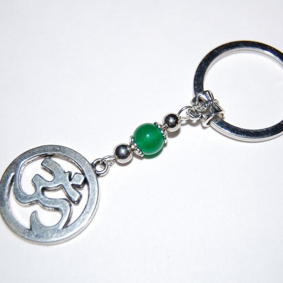 Om Keychain, Yoga Keychain,Jade Bead,Gift,Birthday,Party - Picture 1 of 2